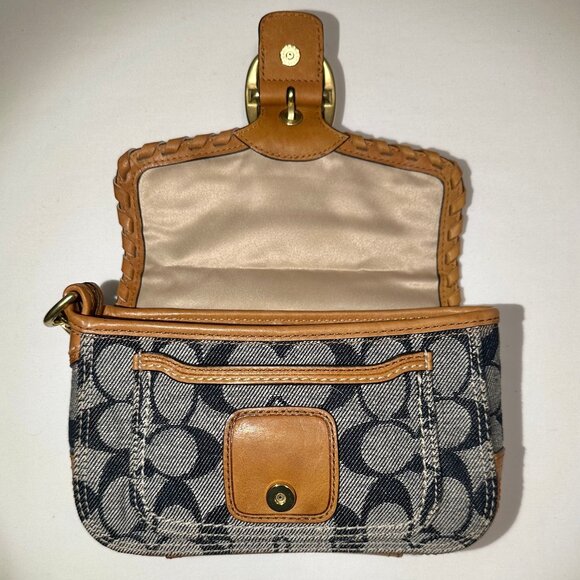 SOLD - COACH Bleecker Vachetta Leather Signature Denim Floral Applique Wristlet - Picture 8 of 15